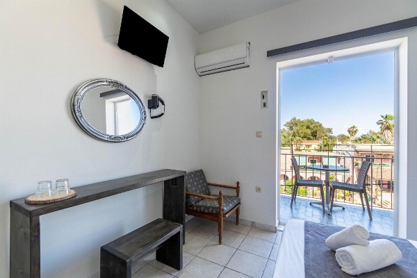 Angela Hotel & Apartments Main image