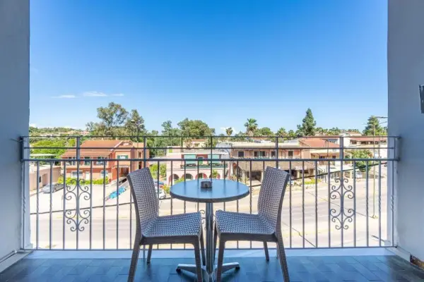 Angela Hotel & Apartments 4