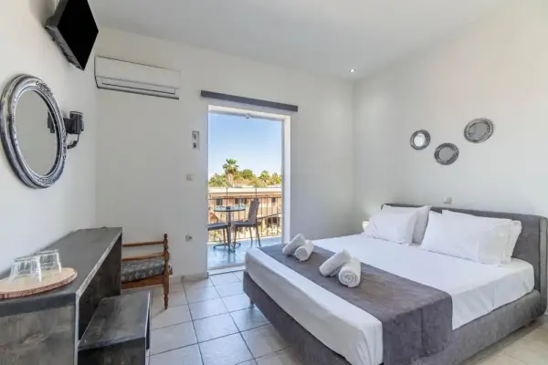 Angela Hotel & Apartments 5